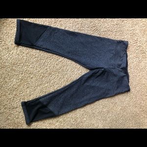 Lorna Jane capri leggings
